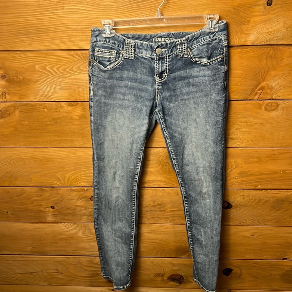 Maurices Women’s Mid Rise Straight Jeans Size 9/10 Long Blue Medium Wash Denim